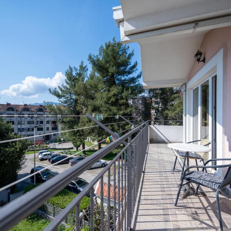 Porto View Three-Bedroom Duplex - Two-Bedroom Apartment - Penthouse - 17