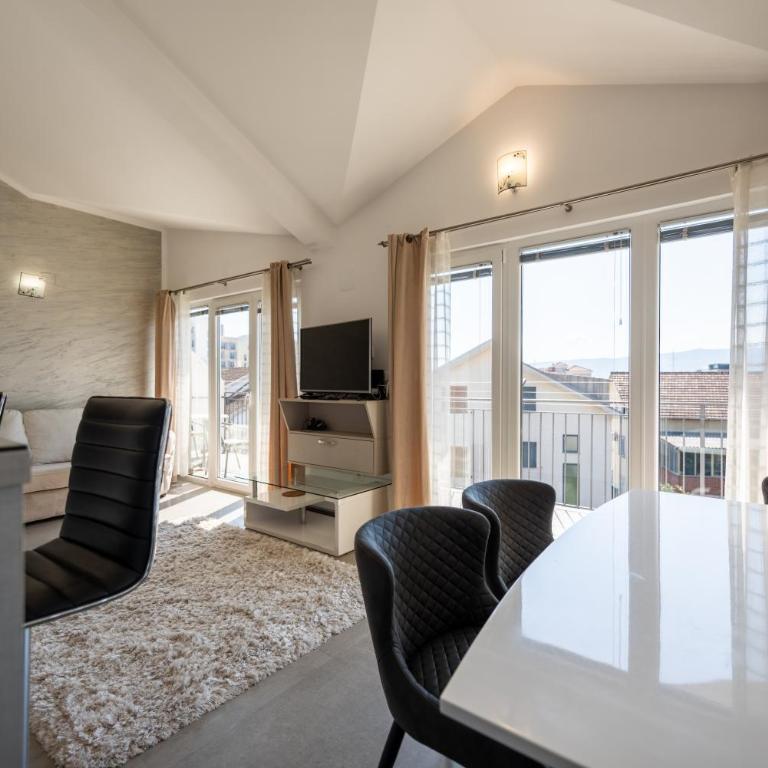 Porto View Three-Bedroom Duplex - Two-Bedroom Apartment - Penthouse - 18