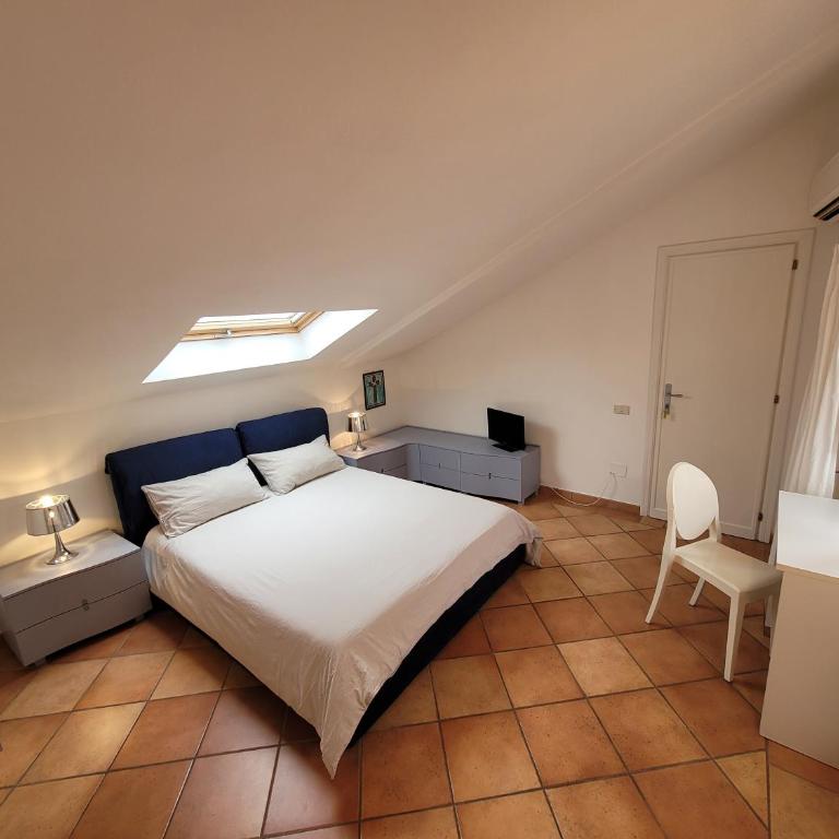 Le Terrazze - Apartment with Balcony - 9