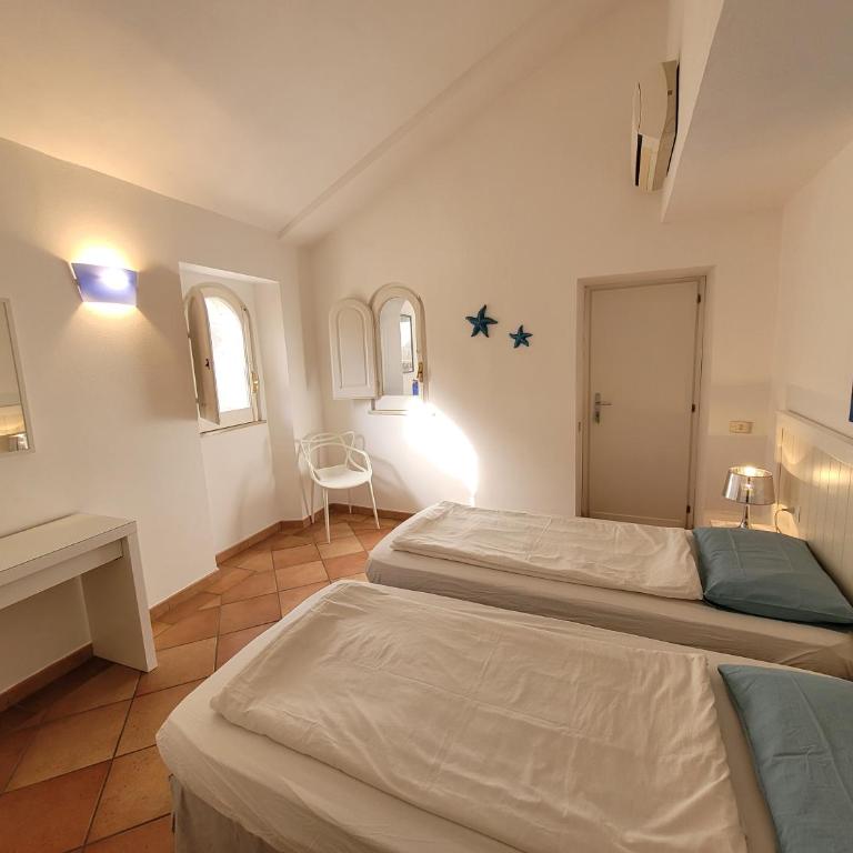 Le Terrazze - Apartment with Balcony - 15