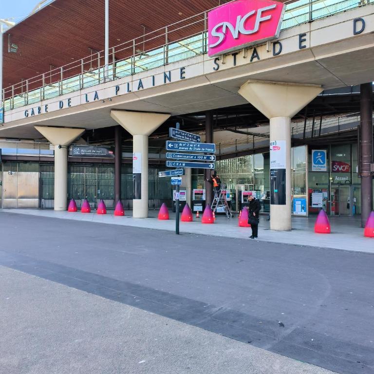 Neuf, calme, 10 minutes du centre de Paris - Apartamento de 2 dormitorios - 26