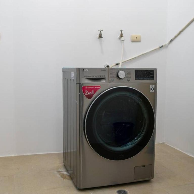 Amplio y cómodo departamento - Apartamento de 2 dormitorios - 43