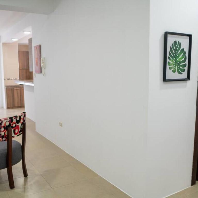 Amplio y cómodo departamento - Apartamento de 2 dormitorios - 47