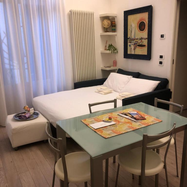 Dimora San Fermo 11 - One-Bedroom Apartment - 4