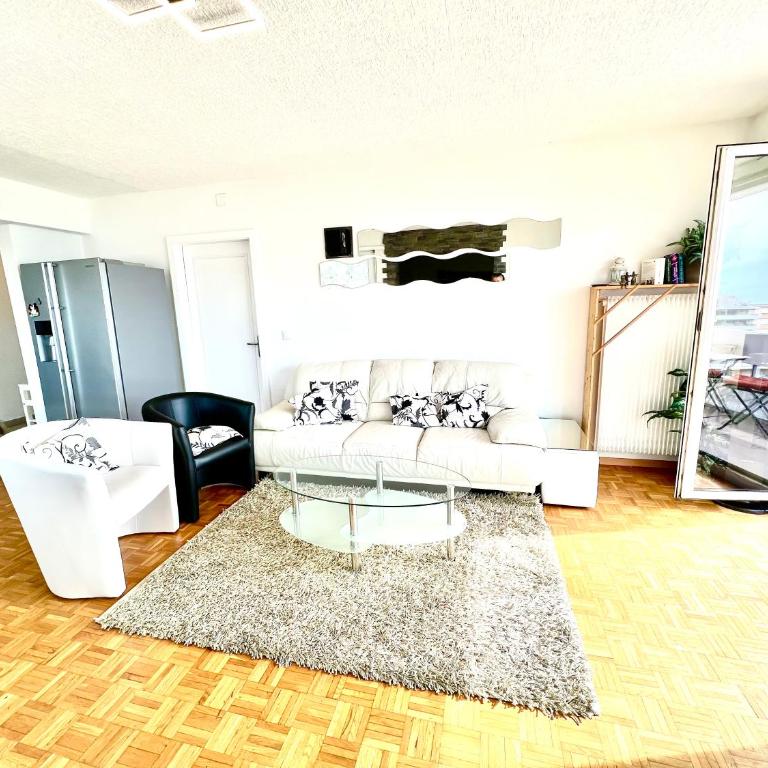 Spacious Apartment amazing View 35 - Apartment mit Seeblick - 12