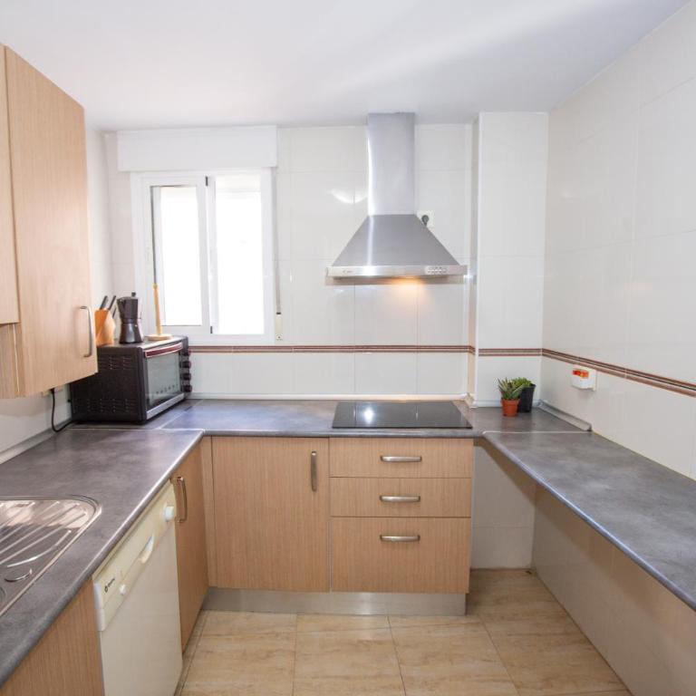 ESPECTACULAR PISO EN LA HERRADURA, con parking gratis en julio y agosto - Three-Bedroom Apartment - 24