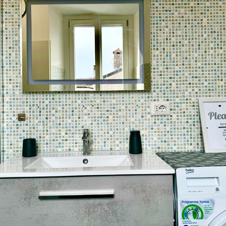 PortaTorre Suite, a Charming apartment in the Heart of Como, Free Private Parking, Air Conditioning - Appartamento Loft con 1 Camera da Letto - 30