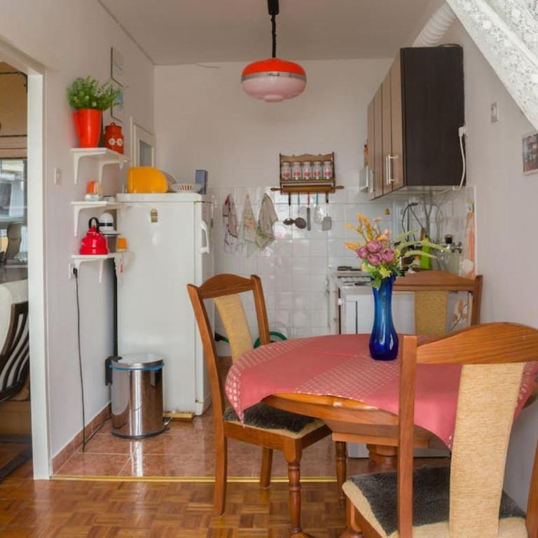 Made in Yugoslavia - Apartman sa 2 Spavaće Sobe - 1