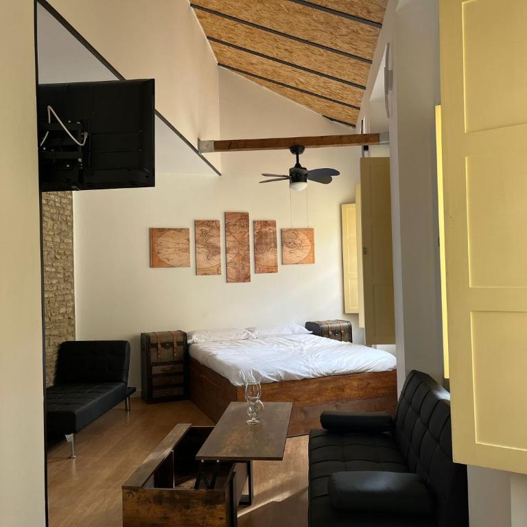 Luxury Apartments Chinitas 11 - Loft - 11