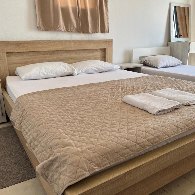 Apartments Nautilus - Deluks Dvokrevetna soba sa Bračnim Krevetom, Balkonom i Pogledom na More - 5