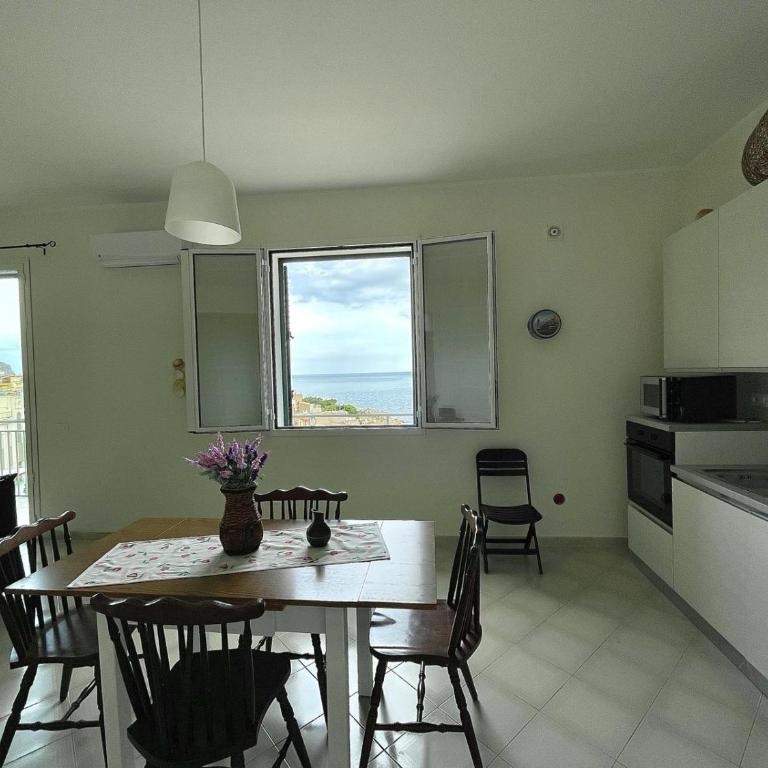 Le finestre sul mare - Two-Bedroom Apartment - 15