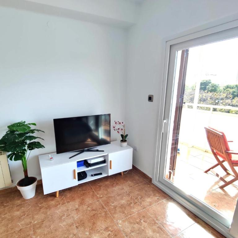 Sunny Cambrils flat with balcony and sea views - Superior Apartment - 6