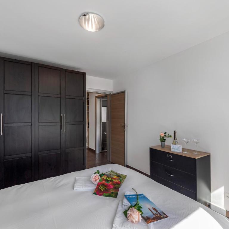 Art Apartment Locarno - Balcony and Parking - Happy Rentals - Apartment with Balcony - 14