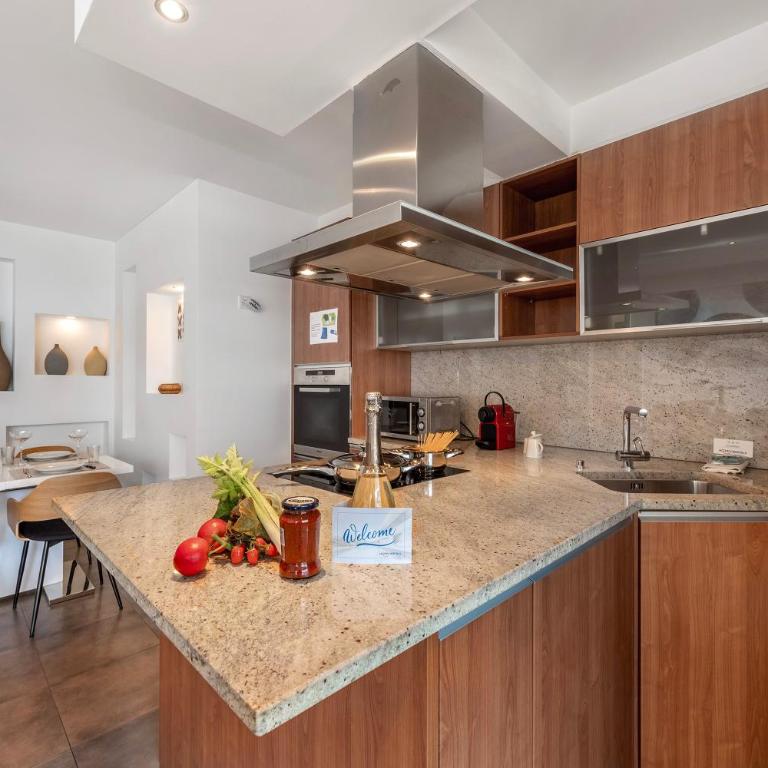 Art Apartment Locarno - Balcony and Parking - Happy Rentals - Apartment with Balcony - 5