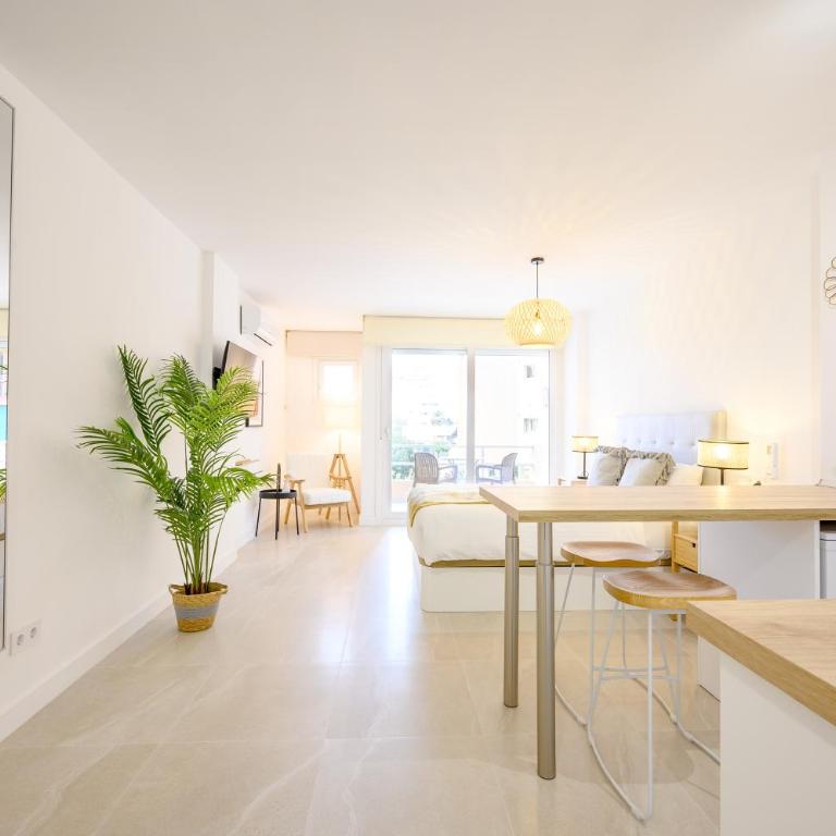 New studio, terrace, parking, and pool by 10ToSea - Studio - 6