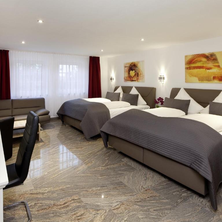 Central City Hotel - Superior Vierbettzimmer (Nebengebäude) - 1