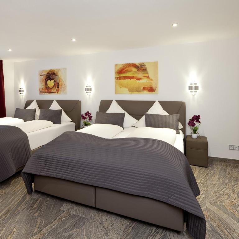 Central City Hotel - Superior Vierbettzimmer (Nebengebäude) - 8