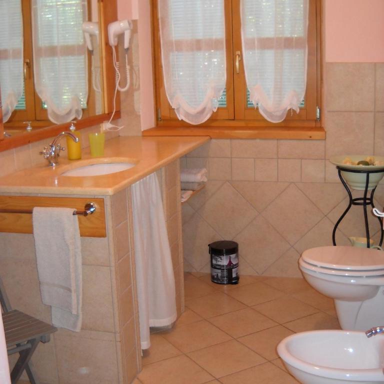 B&B Artemia - Camera Matrimoniale/Doppia con Letti Singoli con Bagno - 15