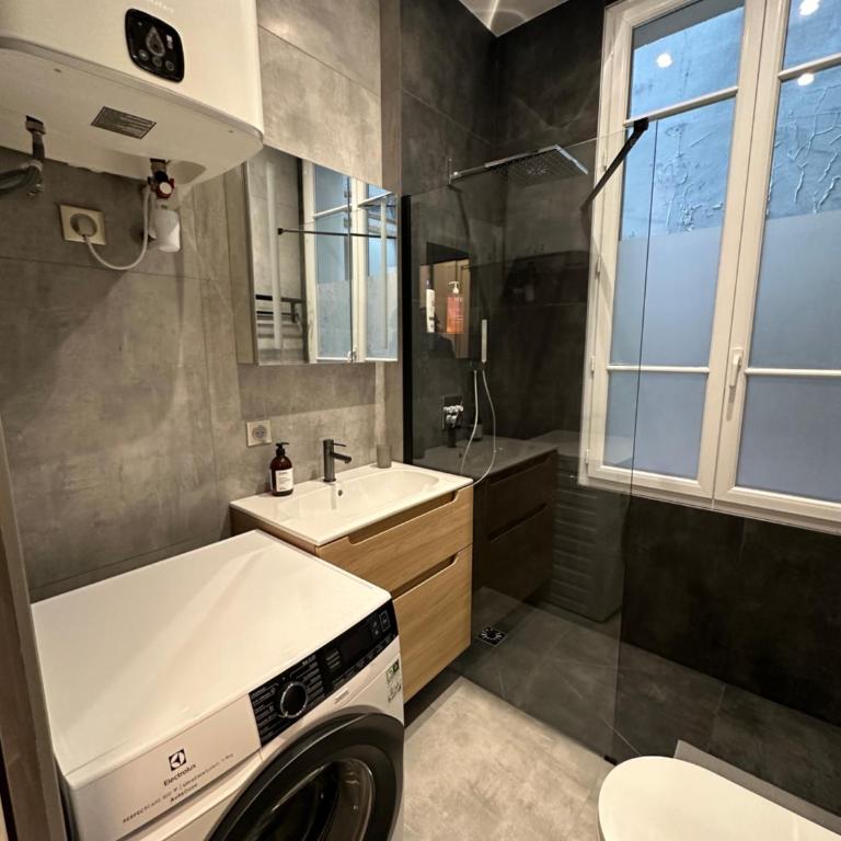 Charming 2 Bedroom with AC & Huge Terrace - Appartement 2 Chambres - 7