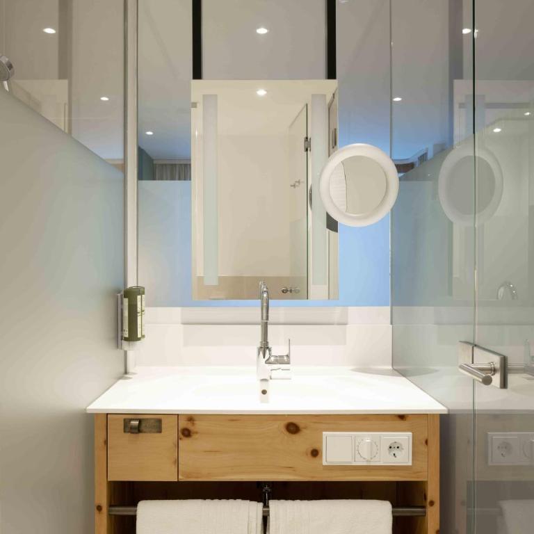 SPA Hotel Erzherzog Johann - Standard Doppelzimmer mit Balkon und Bergblick - 5