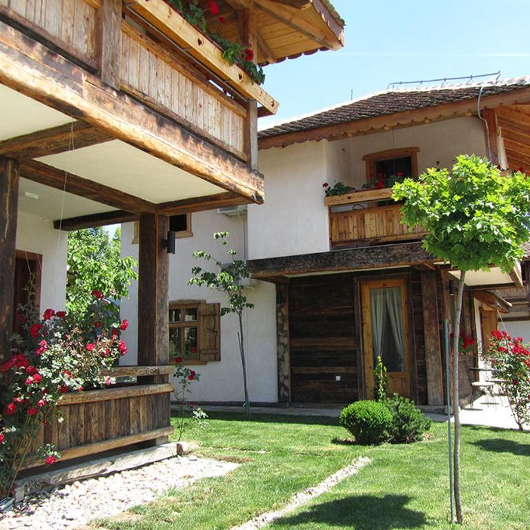 Woodland Resort - Comfort Triple Room - 1