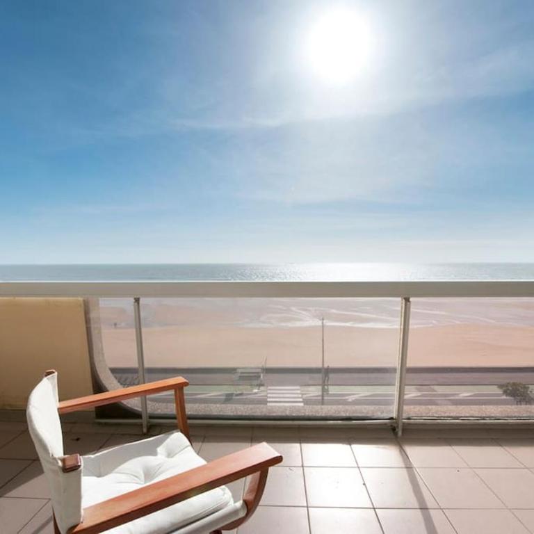 Face mer : Les Vagues Bauloises - Two-Bedroom Apartment - 23