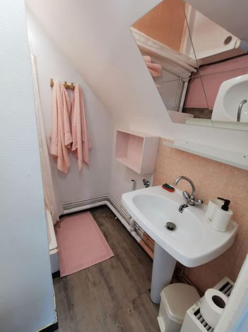 Studio Cosy avec Parking Privé - Appartement 1 Chambre - 8