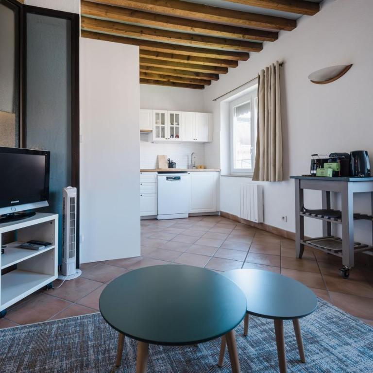 AllinLyon | Vue place Célestins - Apartment - 32
