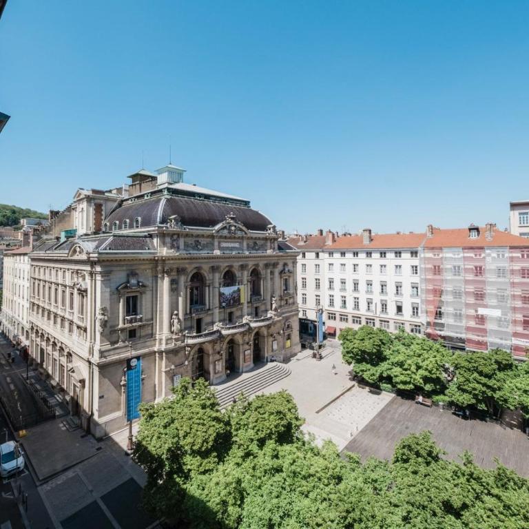 AllinLyon | Vue place Célestins - Apartment - 45