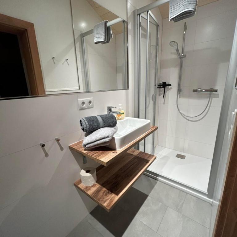 Haus Lechner - Apartment mit Dusche - 9