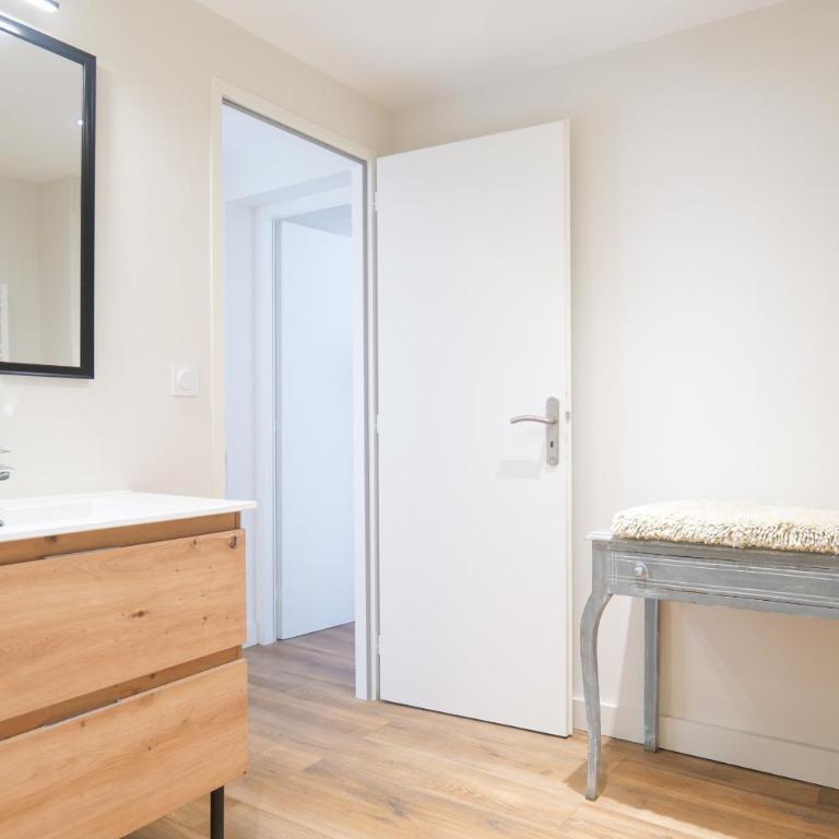 Jolie maison rénovée proche centre ville Les Sables 9 personnes - Four-Bedroom House - 21