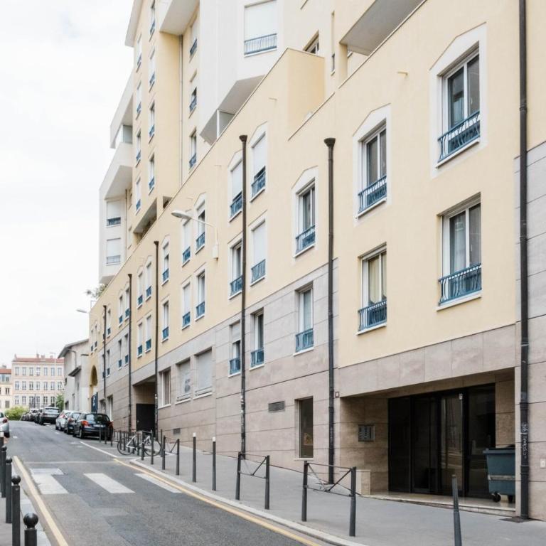 AllinLyon | Balcon calme vue St-Bernard - Appartement avec Balcon - 62