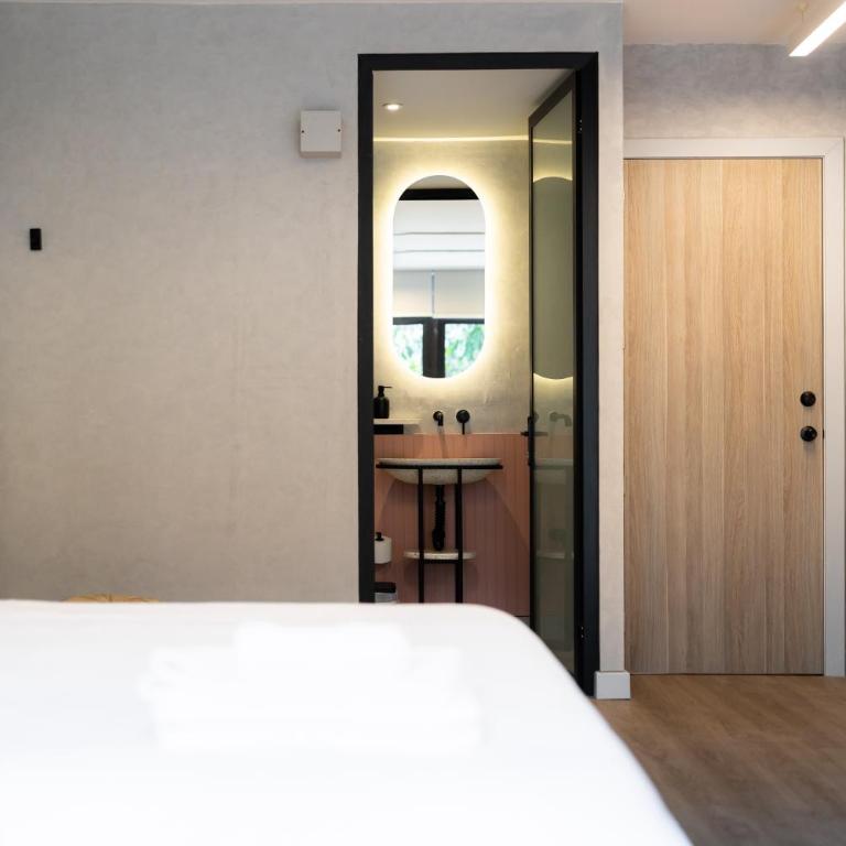 Outsite Mexico City Roma Sur - Work, Connect, Explore - Deluxe Double Studio - 2