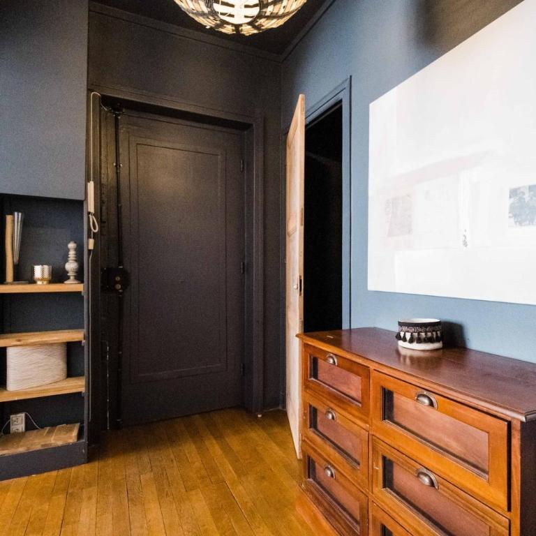 HYPER CENTRE 4 RUE EMILE ZOLA BELLECOUR JACOBINS CELESTINS Wifi ASCENSEUR - Apartment - 18