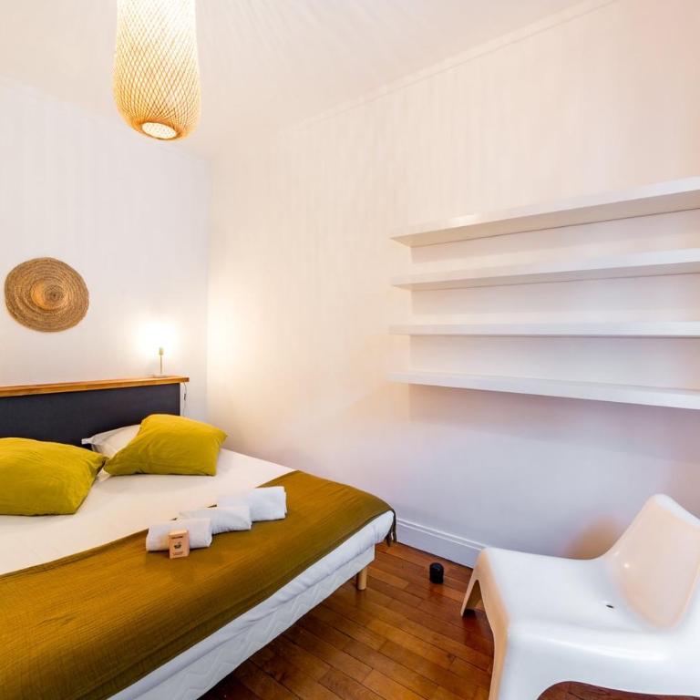 HYPER CENTRE 4 RUE EMILE ZOLA BELLECOUR JACOBINS CELESTINS Wifi ASCENSEUR - Apartment - 7