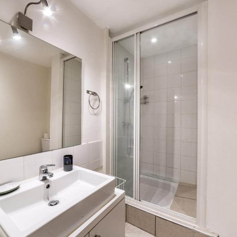 All in Lyon | Un havre de paix au cœur de Lyon - Apartment - 8