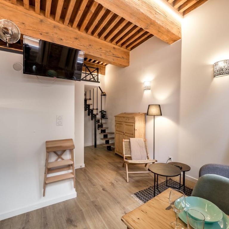 All in Lyon | Studio de charme au cœur de Lyon - Apartment - 4