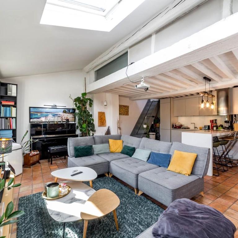 BnGo l La Vie sur la Saône l 2ch, 4p, parking, 4ème étage sans ascenseur - Two-Bedroom Apartment - 6
