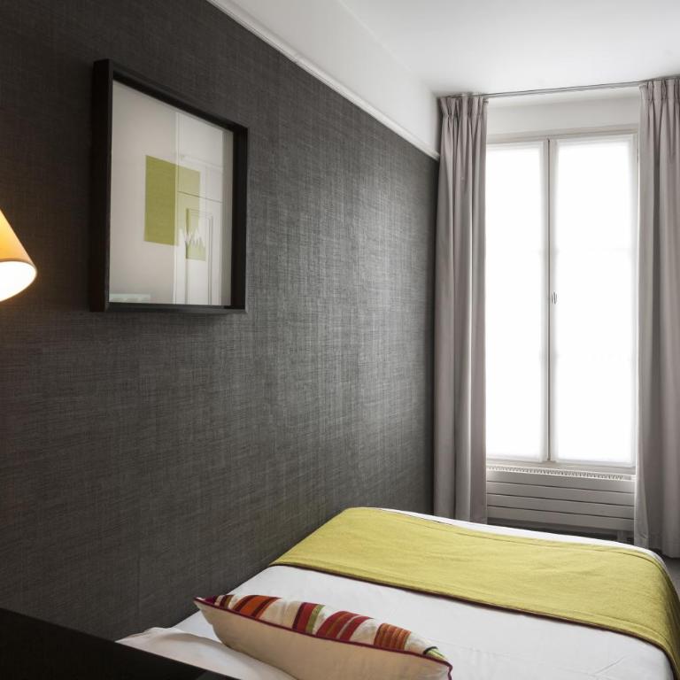 Hôtel Duo - Chambre Simple avec Douche - 11m² - 1