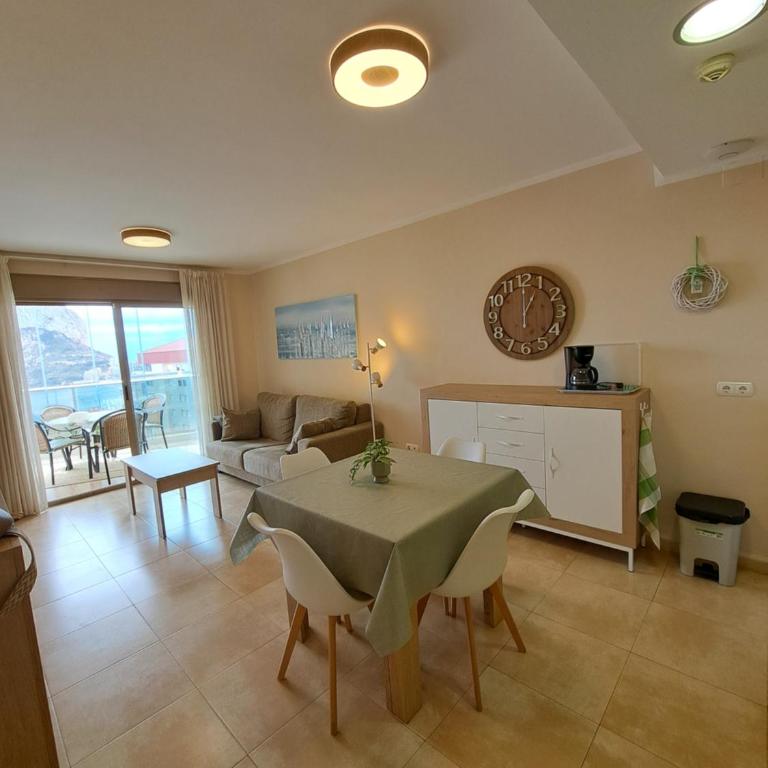 Esmeralda Seaview-Suites - One-Bedroom Apartment - 9
