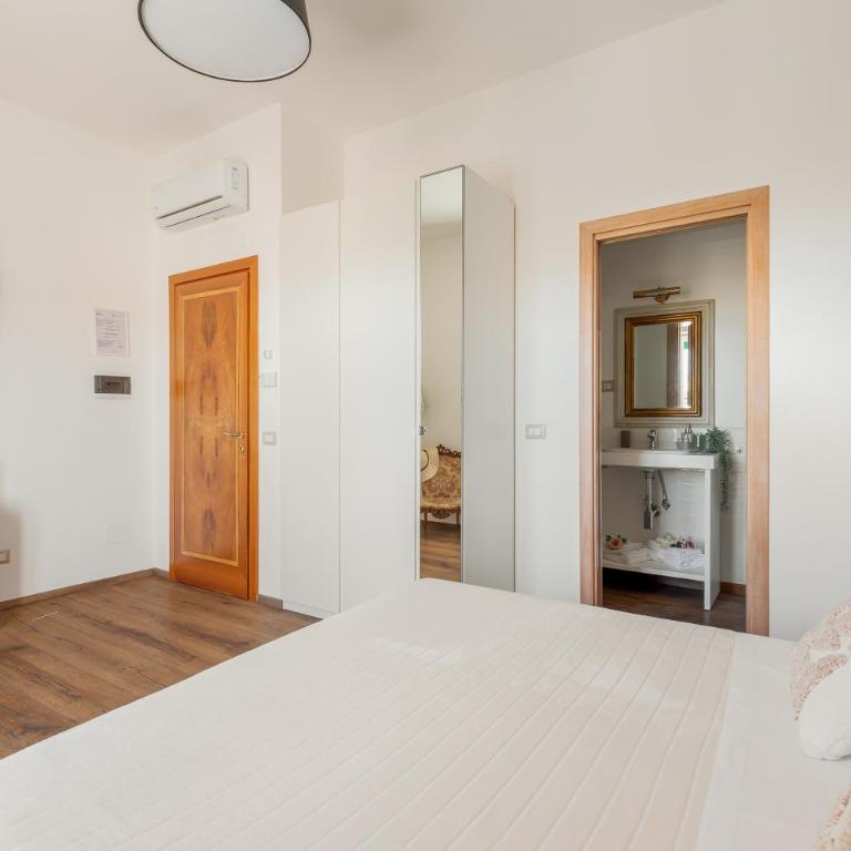 Guest House Maison 6 - Camera Deluxe Matrimoniale con Vista Mare - 6