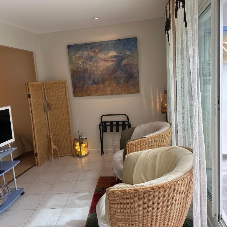 Appt, TERRASSE ,Vélo , Plages & port à proximité , idéalement bien Situé, Dernier étage - Appartement avec Terrasse - 8