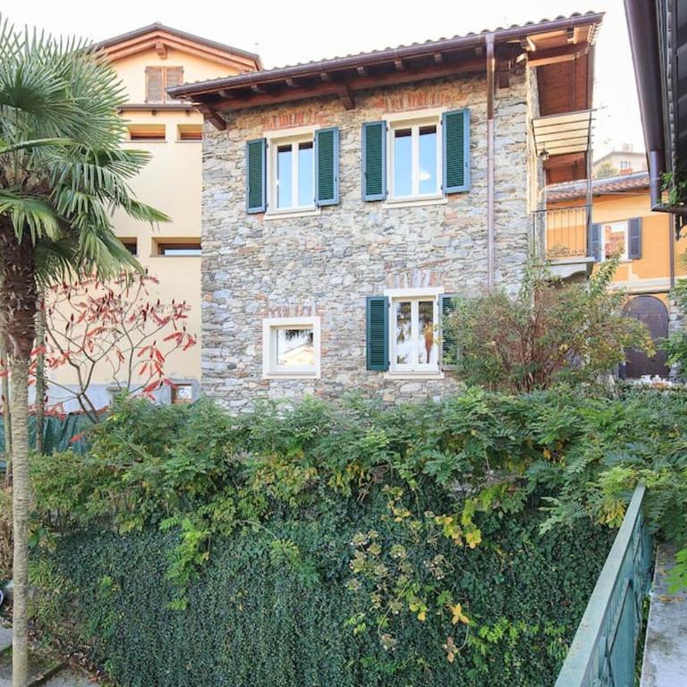 Medieval Stone Retreat with Lake Views - Two-Bedroom Apartment - 13
