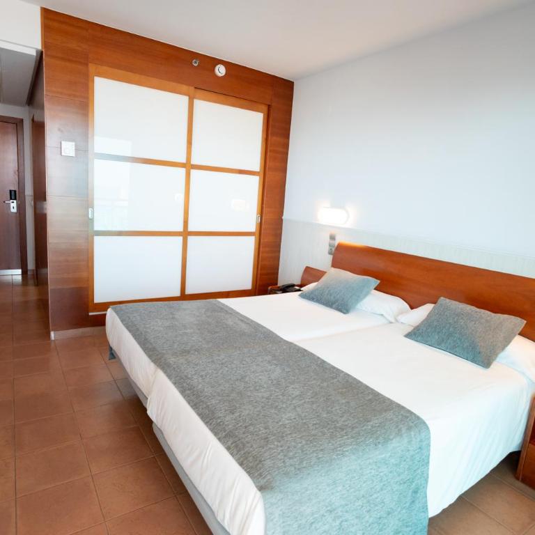 Hotel Cibeles Playa - Habitación Doble con 2 camas (2 adultos + 1 niño) - 2