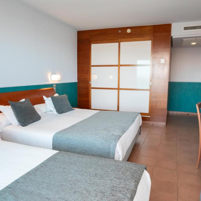 Hotel Cibeles Playa - Habitación Doble con 2 camas (2 adultos + 1 niño) - 6