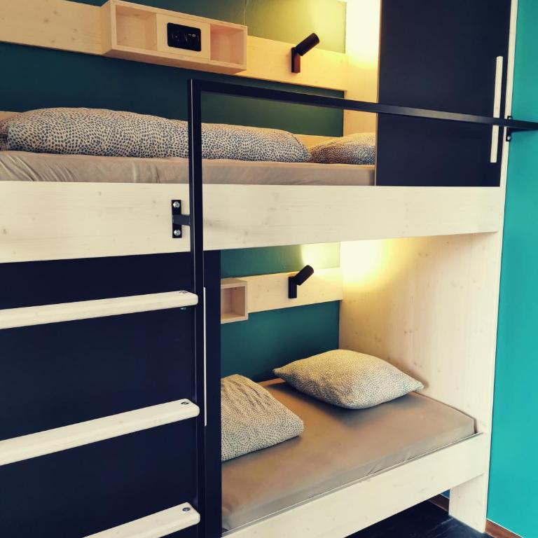 Backpackers Luzern - Einzelbett im Vierbett-Frauenschlafsaal mit Gemeinschaftsbad - 2