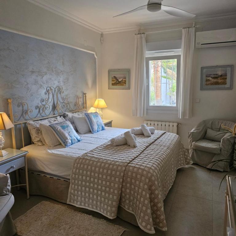 Casa Bonita - Habitación con cama extragrande y vistas al mar - 3