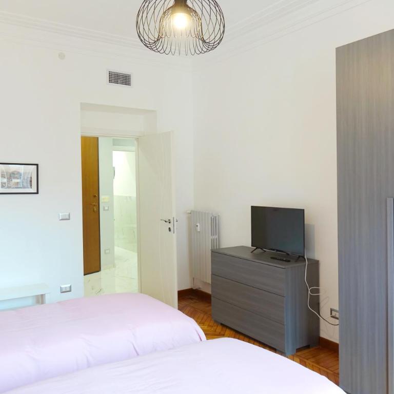 Metro Rivoli - Deluxe apartment with Balcony - GrandMaison - Appartamento con 2 Camere da Letto - 17