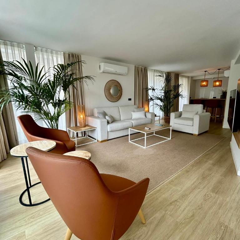 Hotel Emblemático Hi Suites - Suite Familiar - 10
