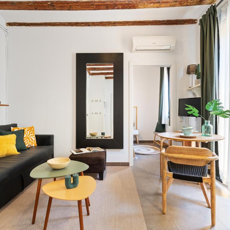 Lodging Apartments Almirall Beach 41 - One-Bedroom Apartment - 1